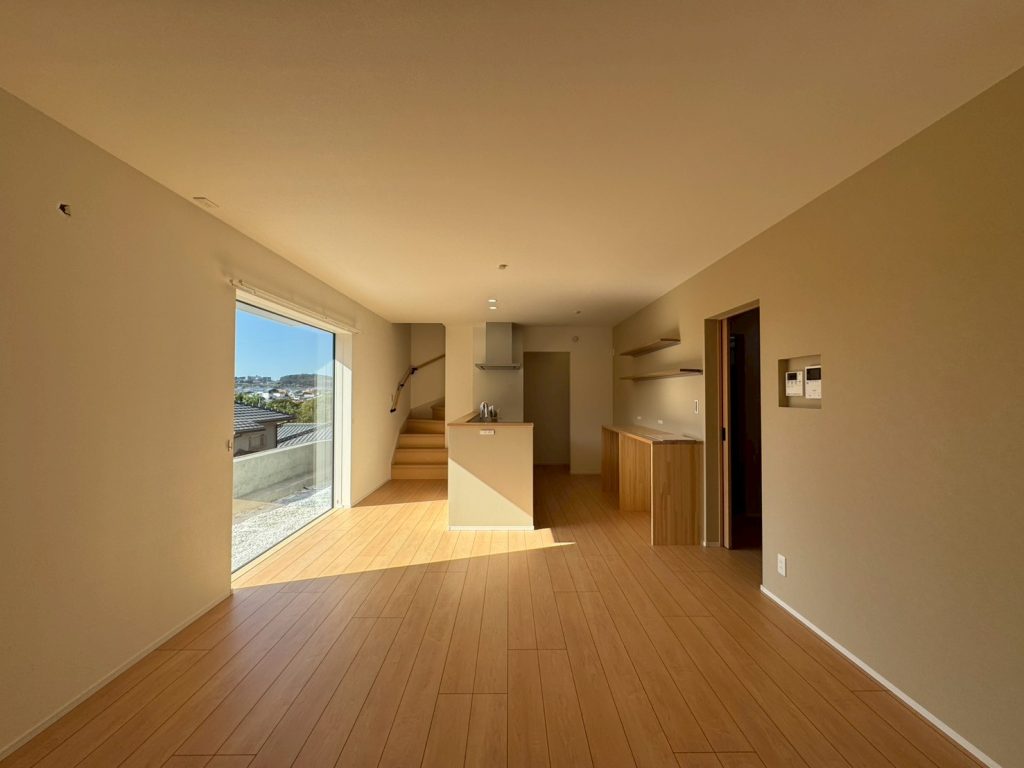 眺めを設計した、大開口リビングのある住まい